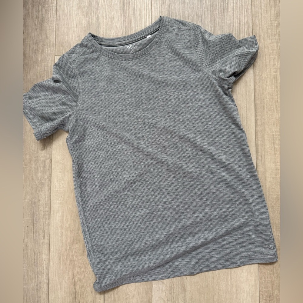 DSG boys gray shirt size Medium